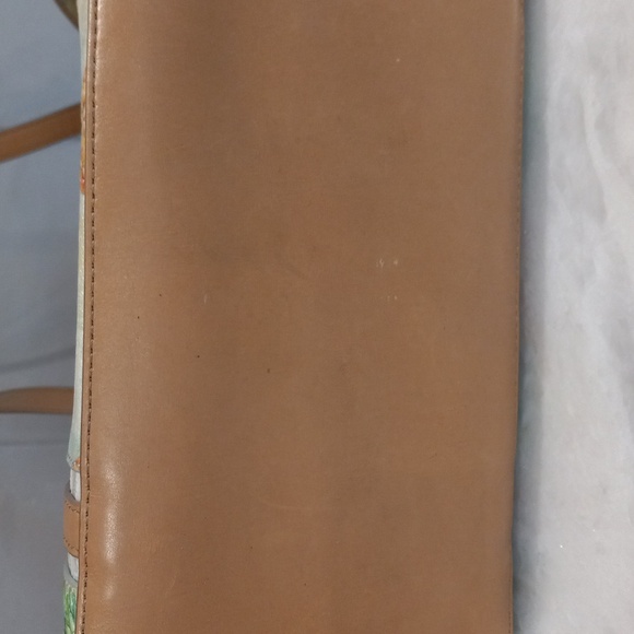 Shoulder Tote - Picture 7 of 16